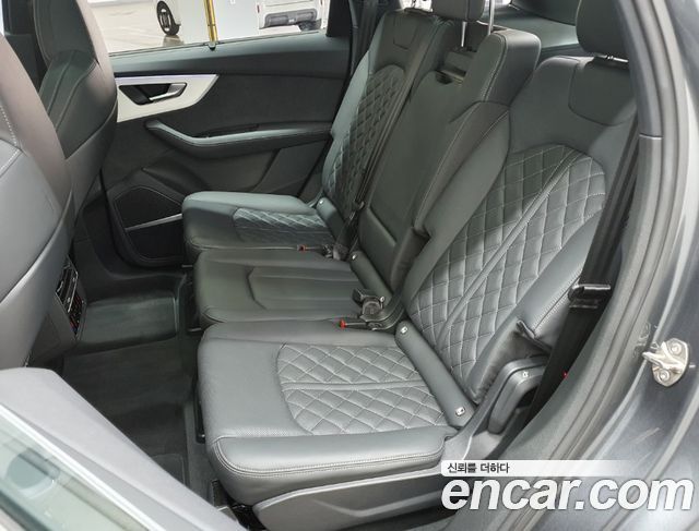 AUDI Q7 (4M) 55 TFSI Quattro Premium 2025 - photo 11 - Import Corée du Sud | International Cars