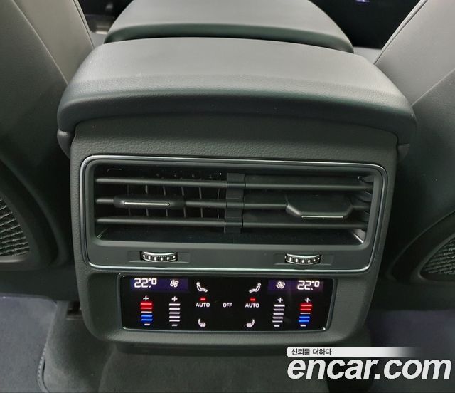 AUDI Q7 (4M) 55 TFSI Quattro Premium 2025 - photo 17 - Import Corée du Sud | International Cars