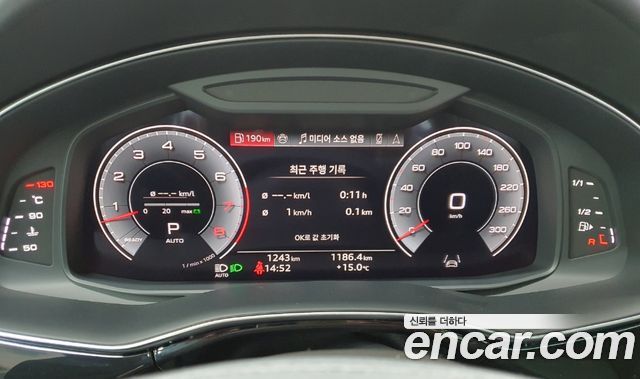 AUDI Q7 (4M) 55 TFSI Quattro Premium 2025 - photo 8 - Import Corée du Sud | International Cars