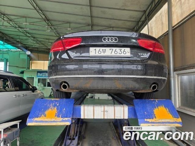 AUDI A8 3.0 TFSI Quattro 2011 - photo 2 - Import Corée du Sud | International Cars