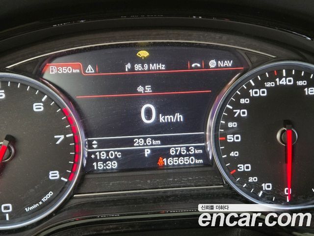 AUDI A8 3.0 TFSI Quattro 2011 - photo 3 - Import Corée du Sud | International Cars