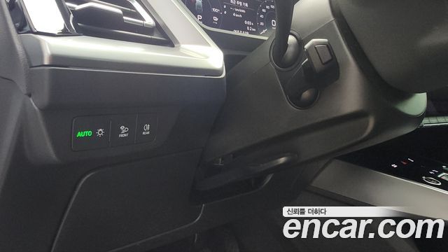 AUDI Q4 e-트론 (F4) 40 Premium 2023 - photo 10 - Import Corée du Sud | International Cars