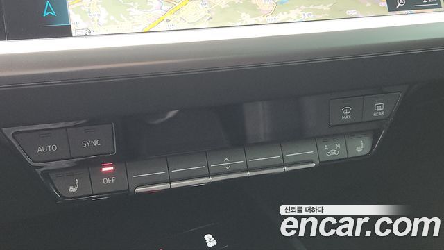 AUDI Q4 e-트론 (F4) 40 Premium 2023 - photo 8 - Import Corée du Sud | International Cars