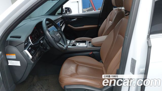 AUDI Q7 (4M) 45 TDI Quattro Premium 2021 - photo 18 - Import Corée du Sud | International Cars