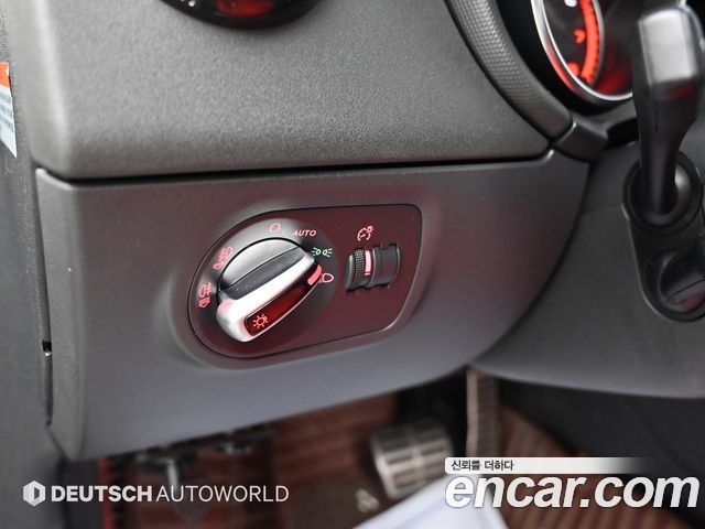 AUDI TT Coupé 2.0 TFSI Quattro 2013 - photo 6 - Import Corée du Sud | International Cars