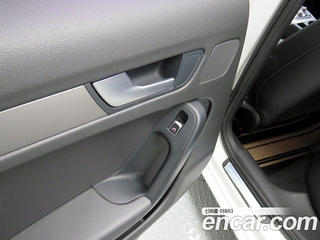 AUDI A4 30 TDI Dynamic 2015 - photo 15 - Import Corée du Sud | International Cars