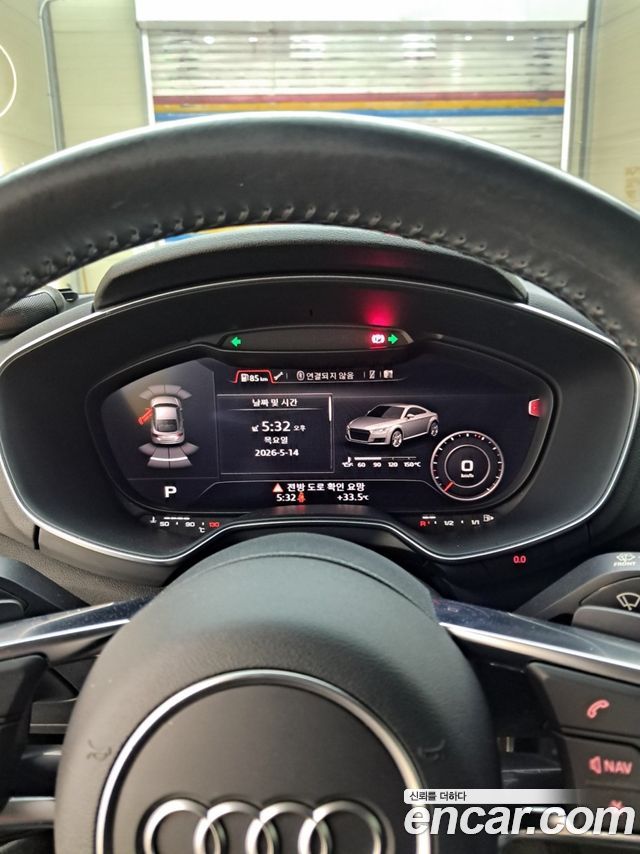 AUDI TT (8S) Coupé 45 TFSI Quattro 2016 - photo 8 - Import Corée du Sud | International Cars