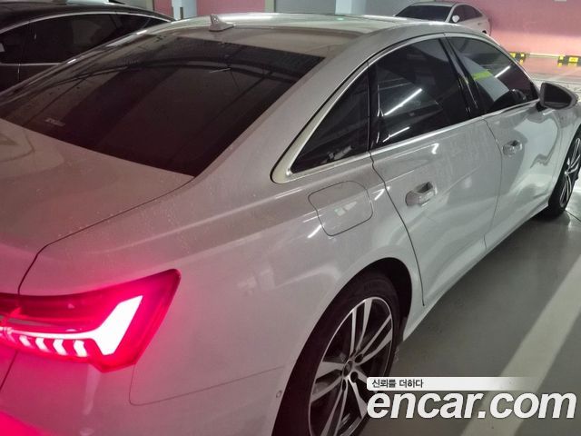 AUDI A6 (C8) 45 TFSI Premium 2022 - photo 17 - Import Corée du Sud | International Cars