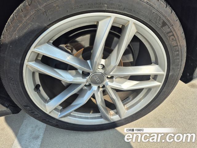 AUDI A8 65 TFSI Quattro 2016 - photo 15 - Import Corée du Sud | International Cars