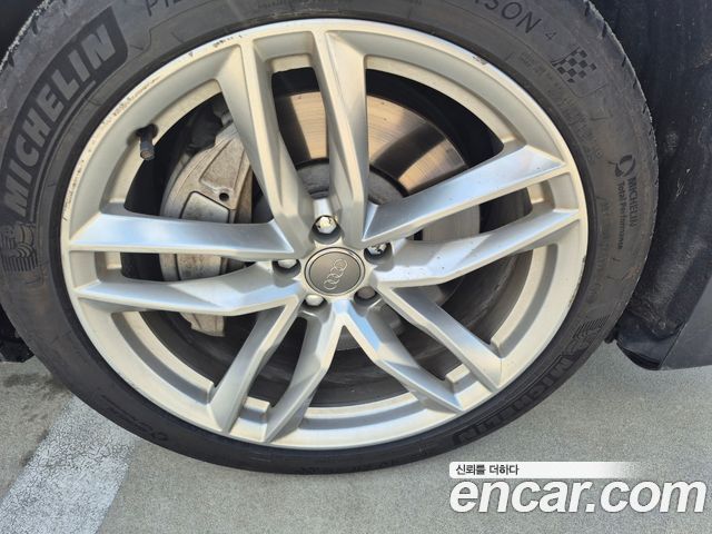 AUDI A8 65 TFSI Quattro 2016 - photo 16 - Import Corée du Sud | International Cars