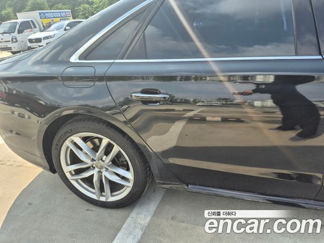 AUDI A8 65 TFSI Quattro 2016 - photo 17 - Import Corée du Sud | International Cars