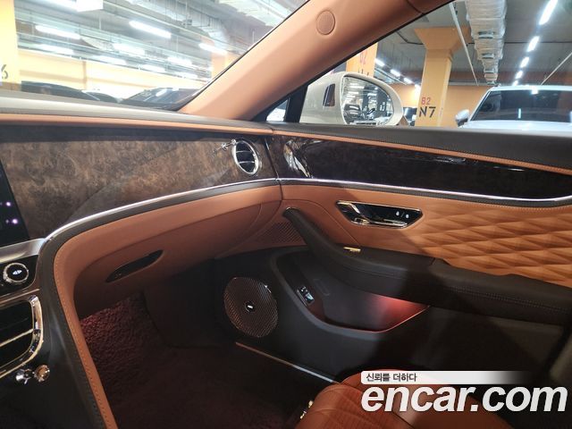 BENTLEY Flying Spur 3세대 4.0 2021 - photo 18 - Import Corée du Sud | International Cars