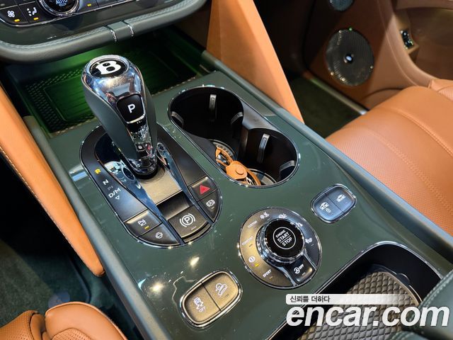 BENTLEY 벤테이가 4.0 V8 아주르 2025 - photo 11 - Import Corée du Sud | International Cars