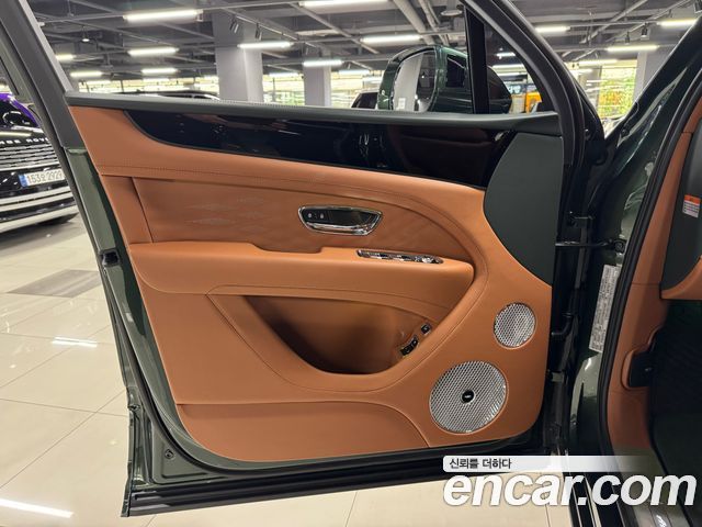 BENTLEY 벤테이가 4.0 V8 아주르 2025 - photo 7 - Import Corée du Sud | International Cars