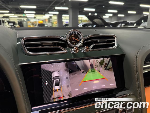 BENTLEY 벤테이가 4.0 V8 아주르 2025 - photo 9 - Import Corée du Sud | International Cars