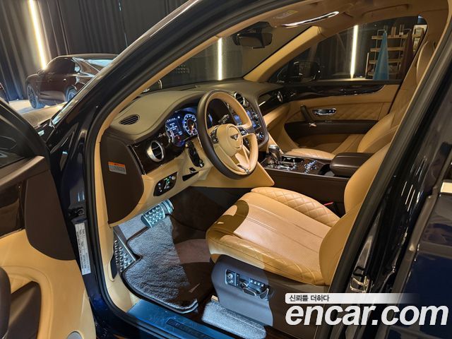BENTLEY 벤테이가 6.0 W12 2018 - photo 10 - Import Corée du Sud | International Cars