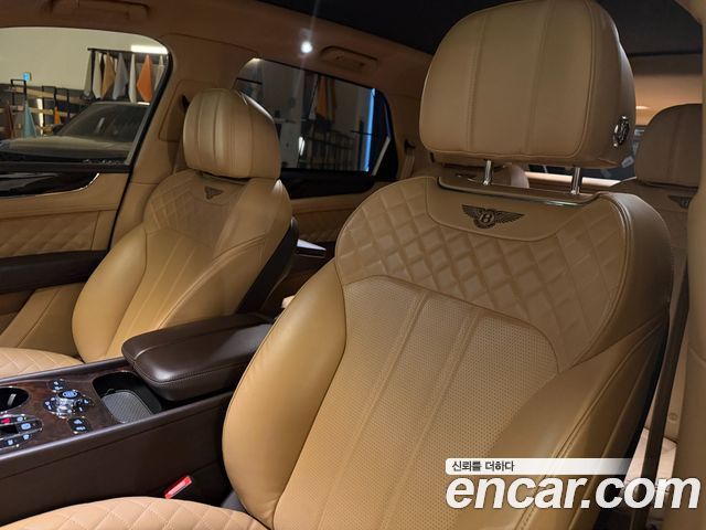 BENTLEY 벤테이가 6.0 W12 2018 - photo 12 - Import Corée du Sud | International Cars