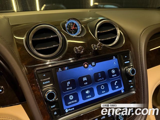 BENTLEY 벤테이가 6.0 W12 2018 - photo 16 - Import Corée du Sud | International Cars