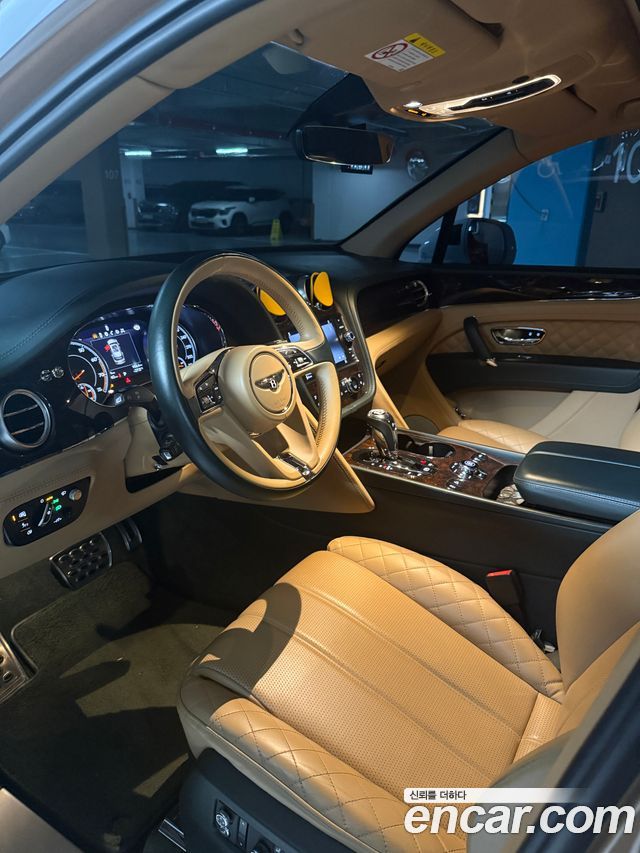 BENTLEY 벤테이가 6.0 W12 2018 - photo 10 - Import Corée du Sud | International Cars