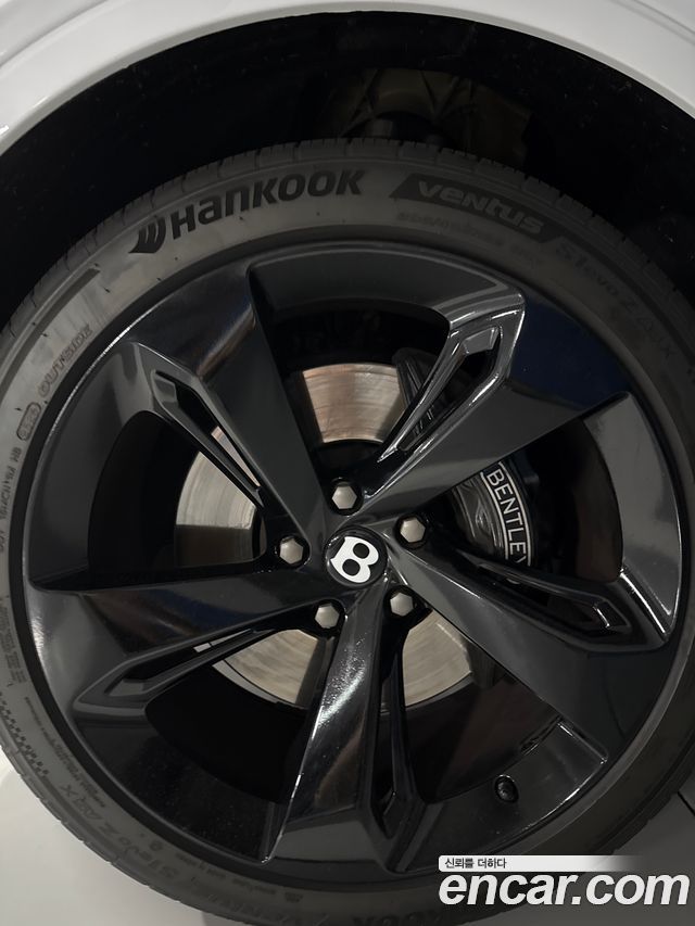 BENTLEY 벤테이가 6.0 W12 2018 - photo 5 - Import Corée du Sud | International Cars