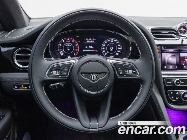 BENTLEY 벤테이가 4.0 V8 베이스 2025 - photo 20 - Import Corée du Sud | International Cars
