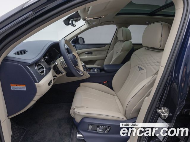 BENTLEY 벤테이가 4.0 V8 EWB 아주르 2025 - photo 10 - Import Corée du Sud | International Cars