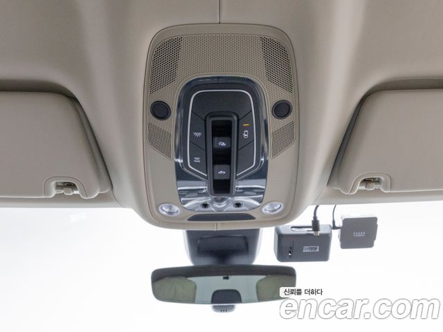 BENTLEY 벤테이가 4.0 V8 EWB 아주르 2025 - photo 16 - Import Corée du Sud | International Cars