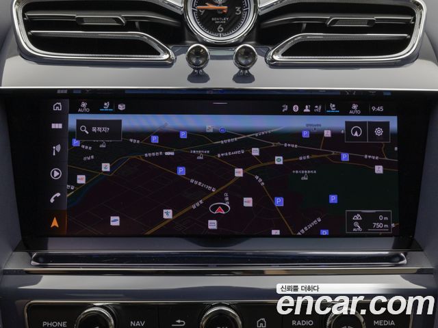 BENTLEY 벤테이가 4.0 V8 EWB 아주르 2025 - photo 18 - Import Corée du Sud | International Cars