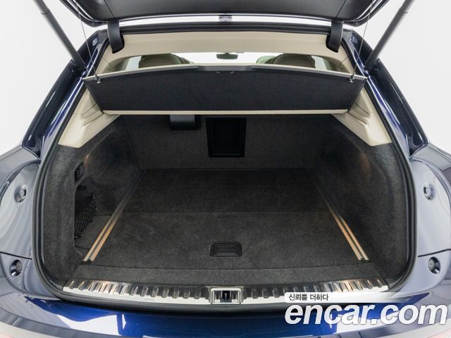 BENTLEY 벤테이가 4.0 V8 EWB 아주르 2025 - photo 9 - Import Corée du Sud | International Cars