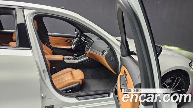 BMW Série 3 (G20) 330i xDrive M Sport 2020 - photo 11 - Import Corée du Sud | International Cars