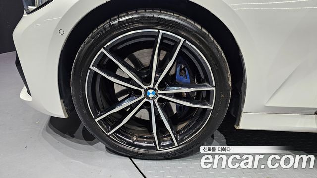 BMW Série 3 (G20) 330i xDrive M Sport 2020 - photo 5 - Import Corée du Sud | International Cars