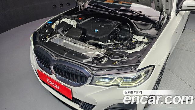BMW Série 3 (G20) 330i xDrive M Sport 2020 - photo 6 - Import Corée du Sud | International Cars