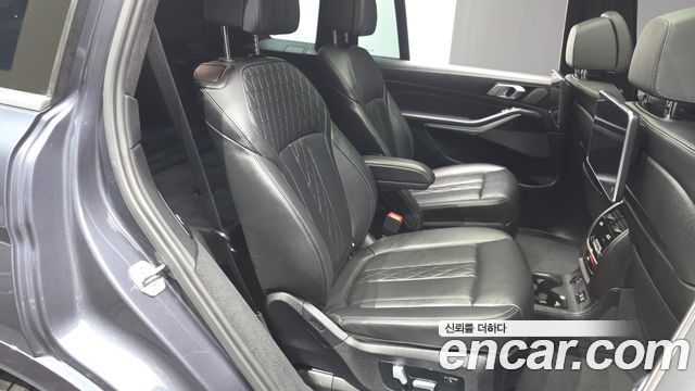 BMW X7 (G07) xDrive 40i M Sport 6 places 2020 - photo 12 - Import Corée du Sud | International Cars