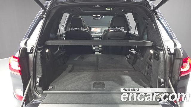 BMW X7 (G07) xDrive 40i M Sport 6 places 2020 - photo 20 - Import Corée du Sud | International Cars