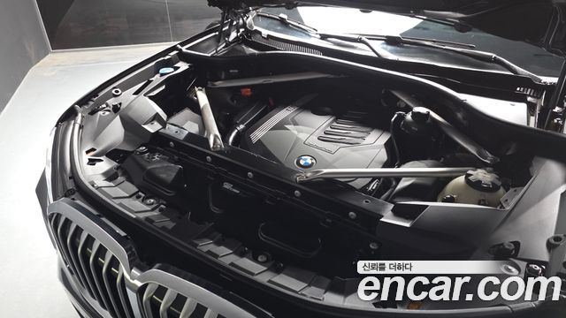 BMW X7 (G07) xDrive 40i M Sport 6 places 2020 - photo 6 - Import Corée du Sud | International Cars