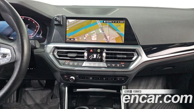 BMW Série 3 (G20) 320i 2022 - photo 14 - Import Corée du Sud | International Cars