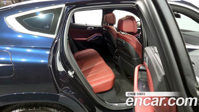 BMW X6 (G06) xDrive40i M Sport 2021 - photo 12 - Import Corée du Sud | International Cars