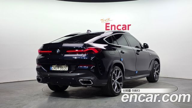 BMW X6 (G06) xDrive40i M Sport 2021 - photo 2 - Import Corée du Sud | International Cars
