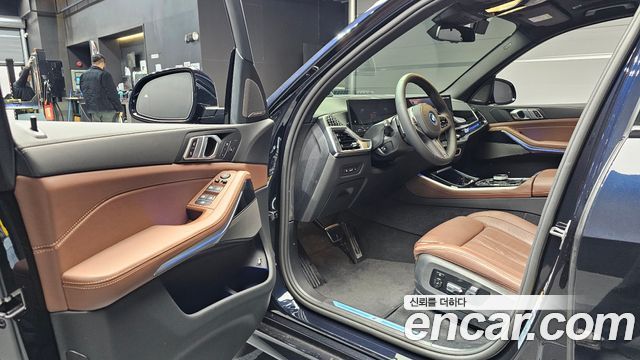 BMW X5 (G05) xDrive 50e M Sport 2025 - photo 11 - Import Corée du Sud | International Cars