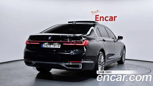 BMW Série 7 (G11) 740Li xDrive 디자인 퓨어 엑셀런스 2021 - photo 2 - Import Corée du Sud | International Cars