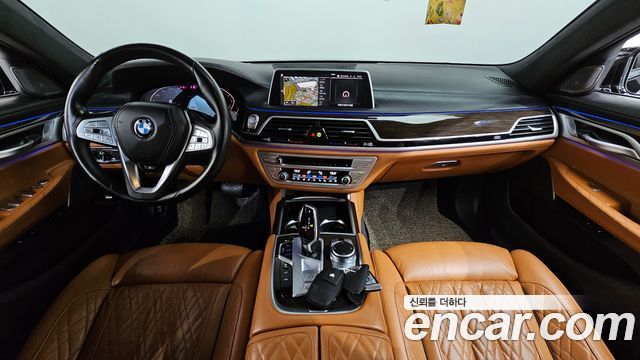 BMW Série 7 (G11) 740Li xDrive 디자인 퓨어 엑셀런스 2021 - photo 7 - Import Corée du Sud | International Cars