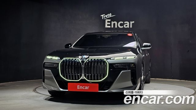 BMW Série 7 (G70) 740i xDrive M Sport 2025 - photo 3 - Import Corée du Sud | International Cars