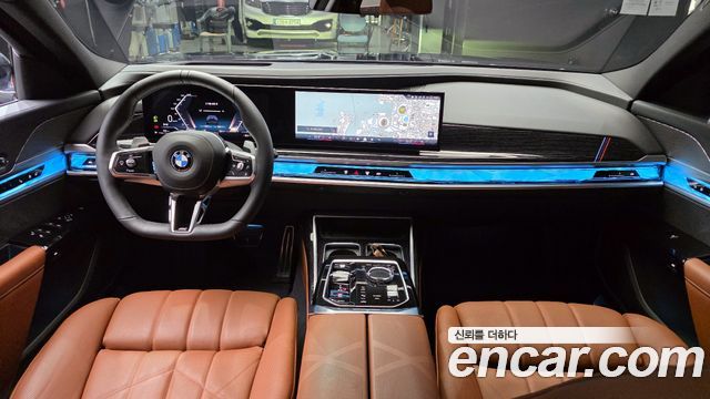 BMW Série 7 (G70) 740i xDrive M Sport 2025 - photo 7 - Import Corée du Sud | International Cars