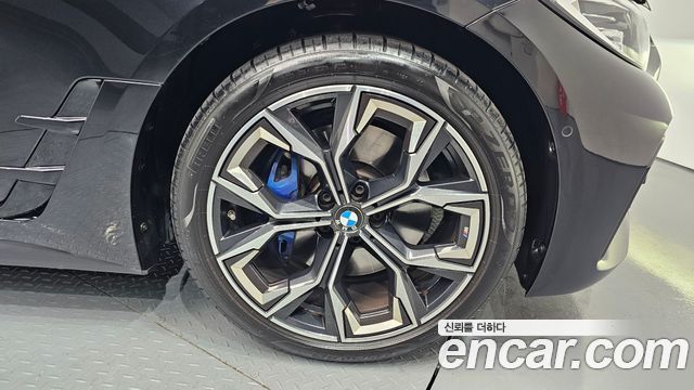 BMW Série 4 (G22) 420i M Sport Performance 그란Coupé 2024 - photo 5 - Import Corée du Sud | International Cars