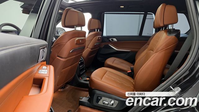 BMW X7 (G07) xDrive 40i M Sport 6 places 2025 - photo 12 - Import Corée du Sud | International Cars