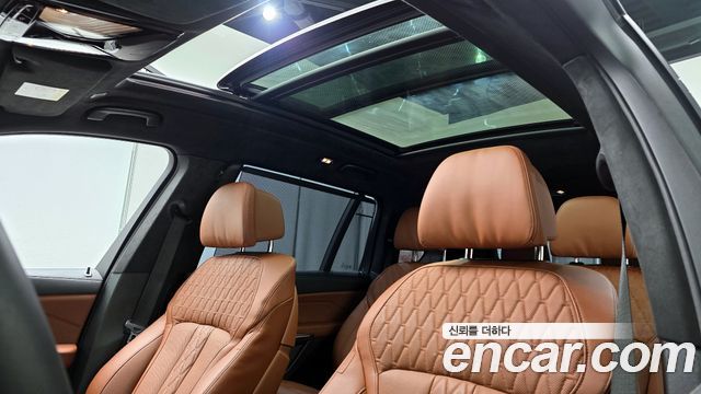 BMW X7 (G07) xDrive 40i M Sport 6 places 2025 - photo 19 - Import Corée du Sud | International Cars