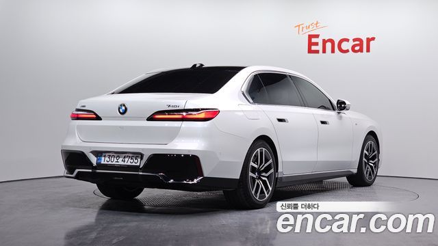 BMW Série 7 (G70) 740i xDrive M Sport 2025 - photo 2 - Import Corée du Sud | International Cars