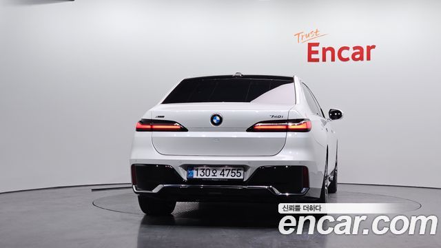 BMW Série 7 (G70) 740i xDrive M Sport 2025 - photo 4 - Import Corée du Sud | International Cars
