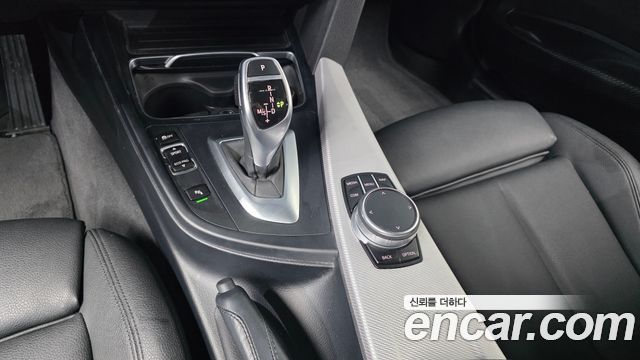 BMW Série 3 (F30) 320i M Sport 2018 - photo 12 - Import Corée du Sud | International Cars