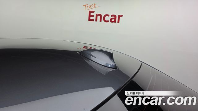 BMW Série 3 (F30) 320i M Sport 2018 - photo 16 - Import Corée du Sud | International Cars